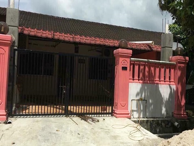 old terrace house car porch malaysia